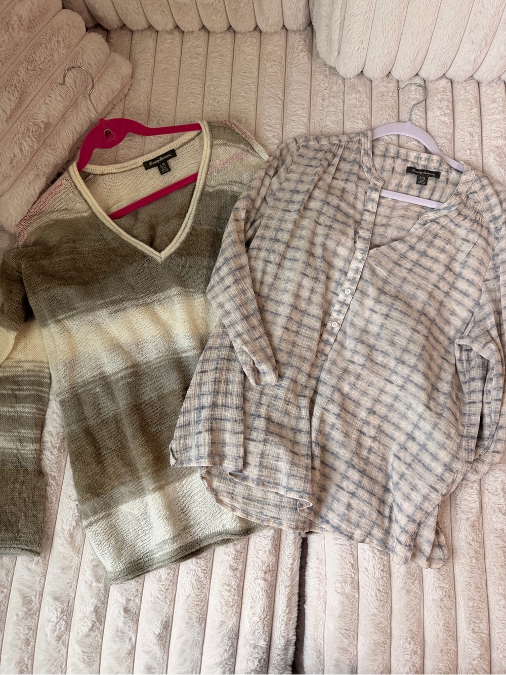 Tommy Bahama Abstract Striped Neutrals Blouse and V-Neck Sweater Bundle